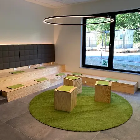 فندق A2 Am Quadrium 3*